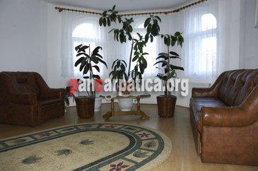 Imagine interior din dormitorul pensiunii frumos amenajate, Monica -Vatra Dornei