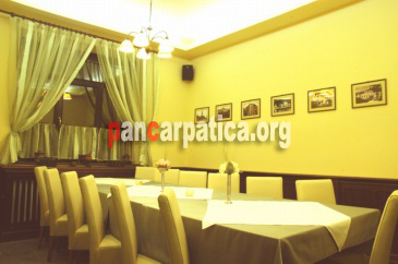 Imagine cu restaurantul pensiunii Casa di David din Vatra Dornei cu meniuri bogate oferite turistilor