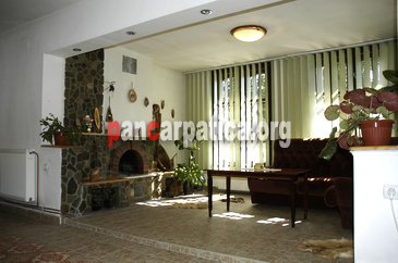 Imagine interior din pensiunea Casa Aurora din Vama foarte elgant cu mobilier modern