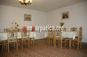 Imagine salon multifunctional pentru servirea mesei , in 2 compartimente cu o capacitate de 20+10 locuri