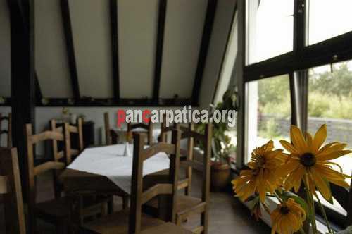 Restaurantul pensiunii Passiflora este locul ideal pentru a savura bucate traditionale cu specific bucovinean