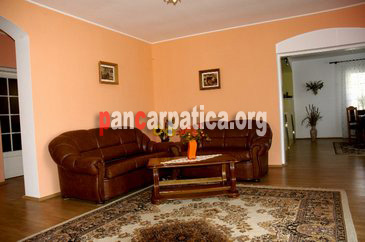 Imagine cu interiorul cu sarm aparte, plin de bun gust al pensiunii Obcina Mare din Gura Humorului